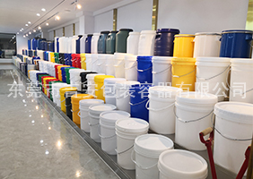 中国裸女BBW吉安容器一楼涂料桶、机油桶展区